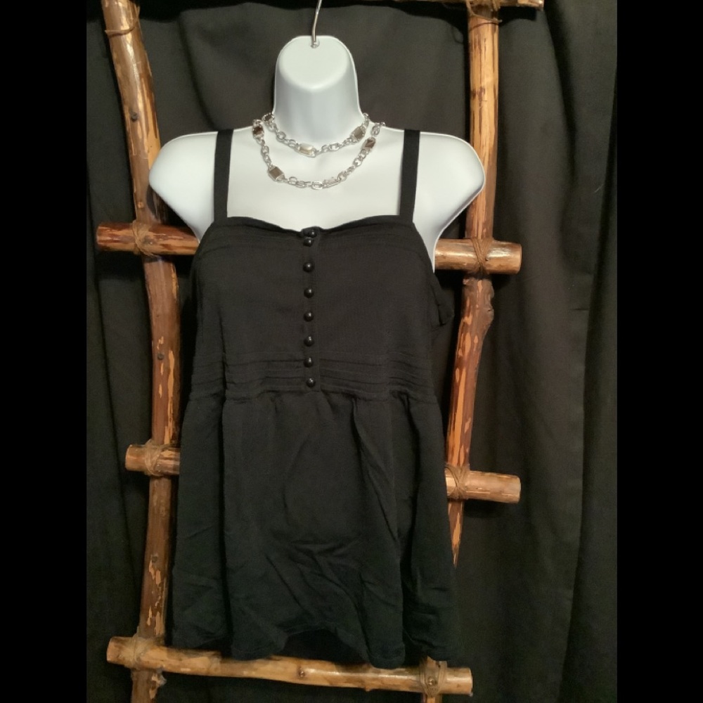 208 Black spaghetti strap halter top